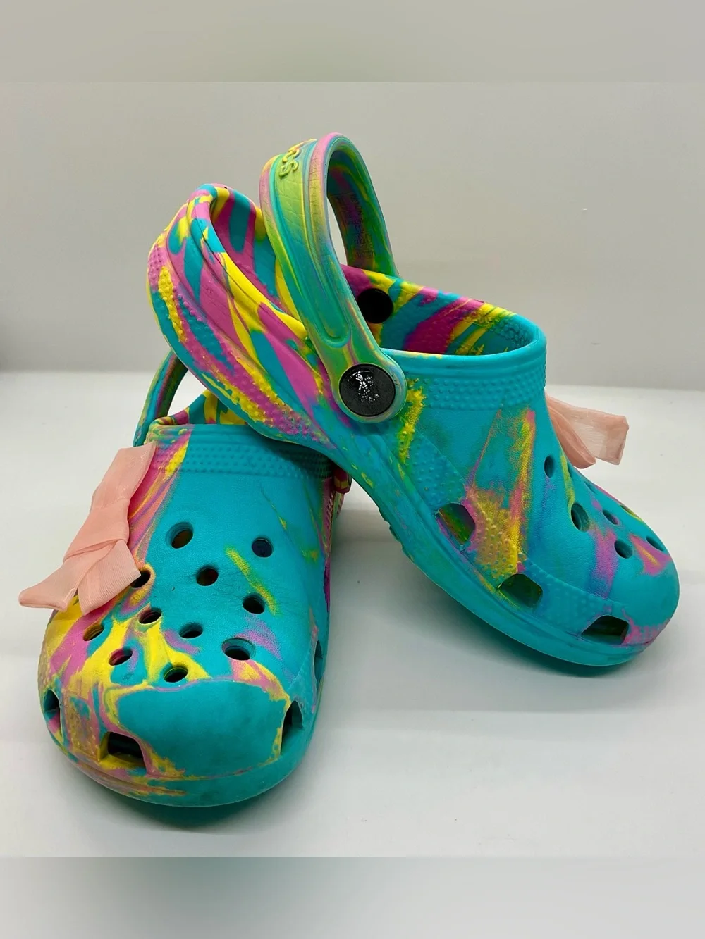 CROCS turquoise tie